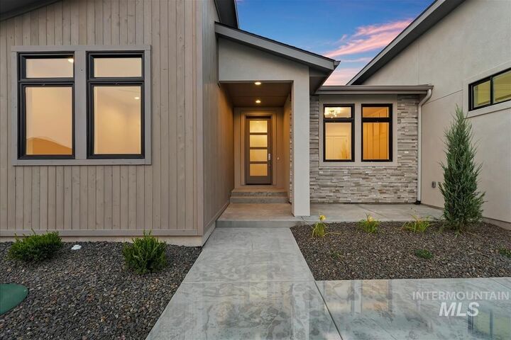 Property Photo: 7006 E Chicken Hawk Loop ID 83686