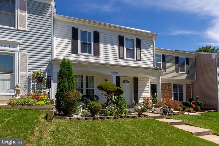 Property Photo:  18211 Smoke House Court  MD 20874 