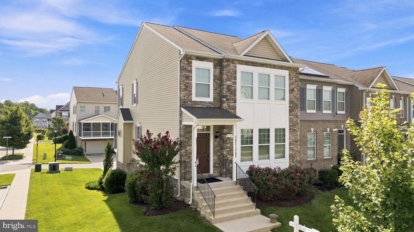Property Photo: 41379 Margrove Circle MD 20650