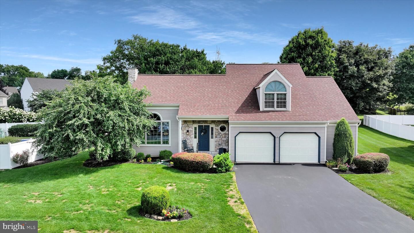 Property Photo:  8 Barbara Lane  PA 17543 
