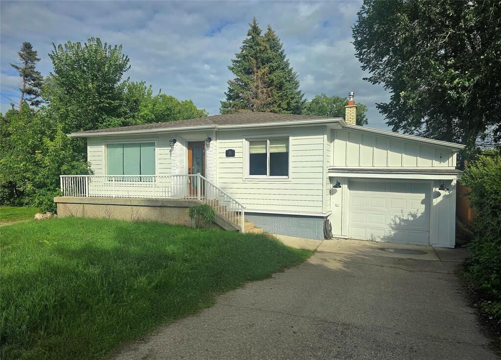 Property Photo:  451 Scotia Street  MB R2V 1X6 
