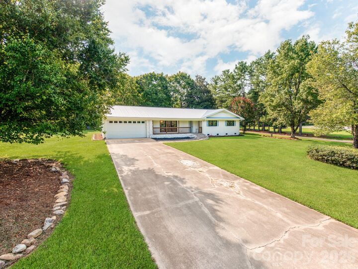 Property Photo:  3072 Bethany Street 24-28  NC 28610 