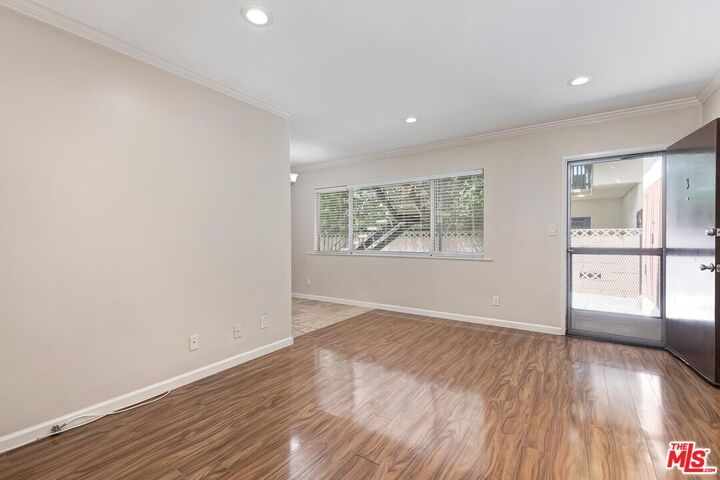Property Photo:  1015 Ashland Ave, Unit 3  CA 90405 