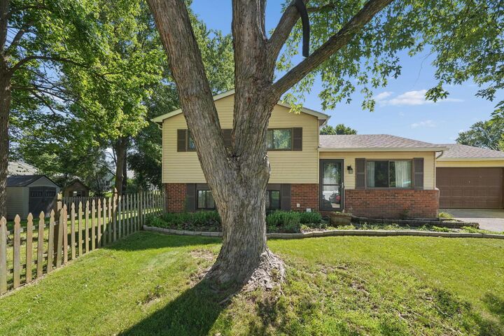 Property Photo: 1740 Ringfield Drive OH 43119
