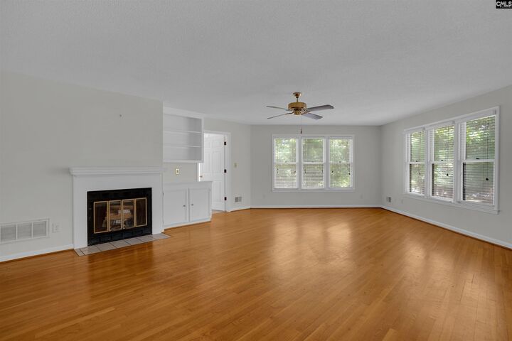 Property Photo: 353 Yachting SC 29072