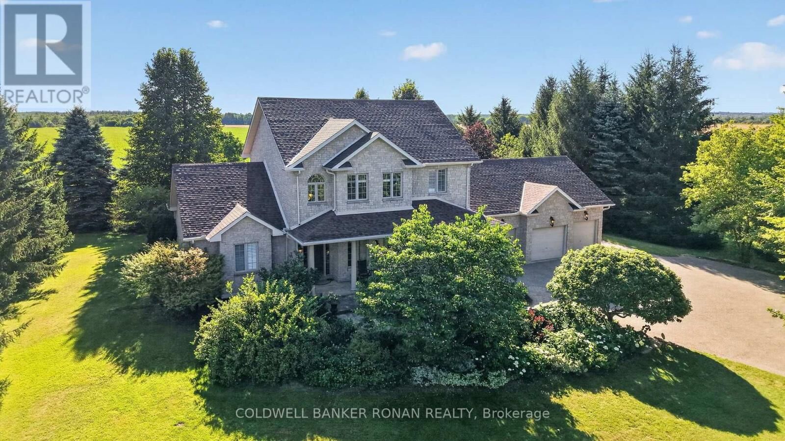 Property Photo: 128 Denney Drive ON L0M 1B1