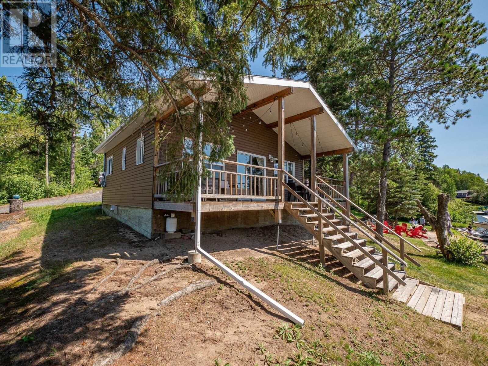 Property Photo:  4 80 Bay Point Rd, Crest Resort Longbow Lake  ON P0X 1H0 