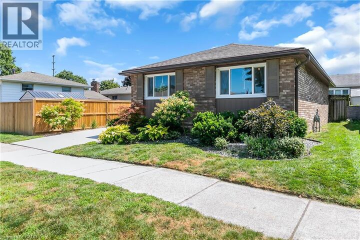 Property Photo:  12 Earl Drive  ON N7M 5Z2 