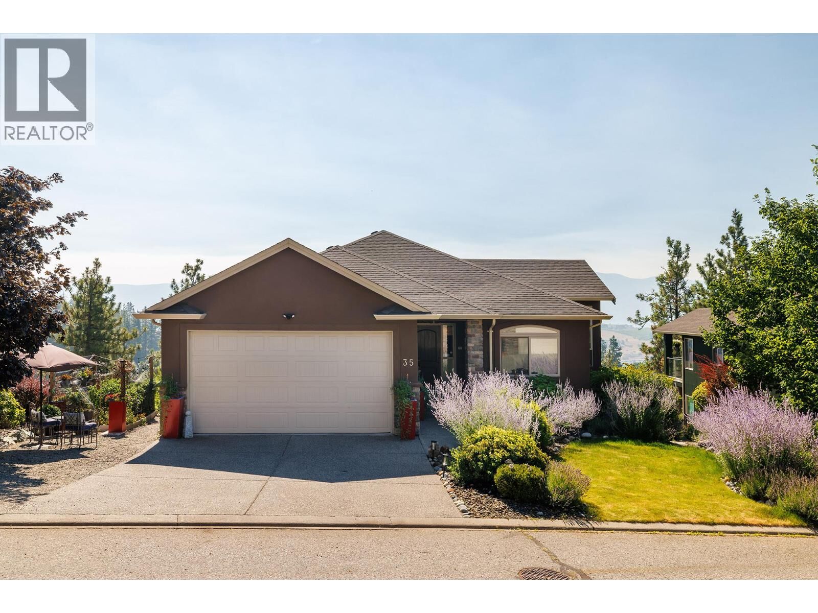 Property Photo: 2040 Rosealee Lane 35 BC V1Z 4C5