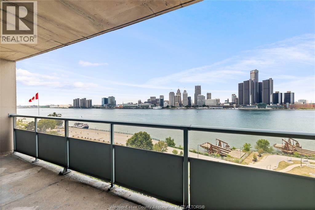 Property Photo:  111 Riverside Drive 903  ON N9A 2S6 