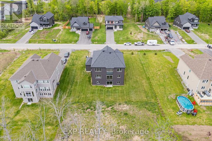 Property Photo: 272 Antler Court ON K0A 1A0