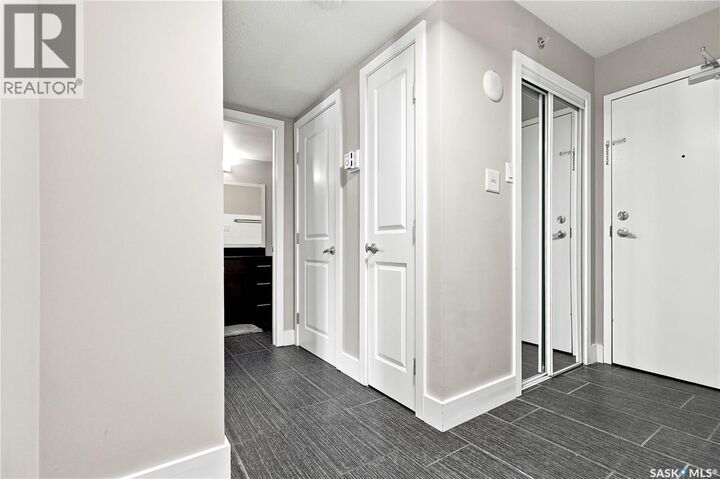 Property Photo: 205 320 5th Avenue N SK S7K 2P5