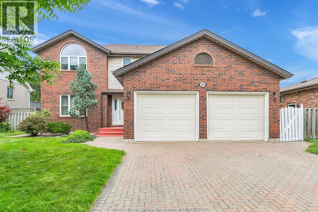 Property Photo: 2862 Mangin Crescent ON N9E 4K9