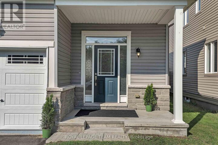 Property Photo: 3209 Harvester Crescent ON K0G 1J0