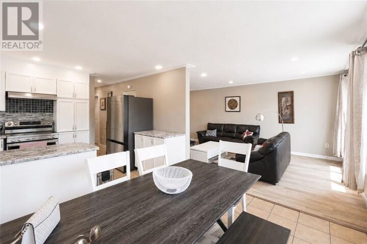 Property Photo:  2116 Mildred Street  ON P3B 1L6 