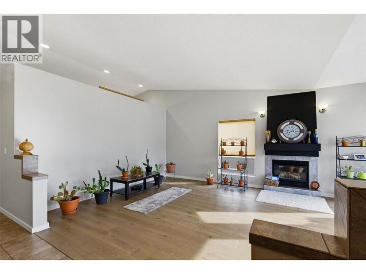 Property Photo: 3744 Navatanee Drive BC V2H 1S1