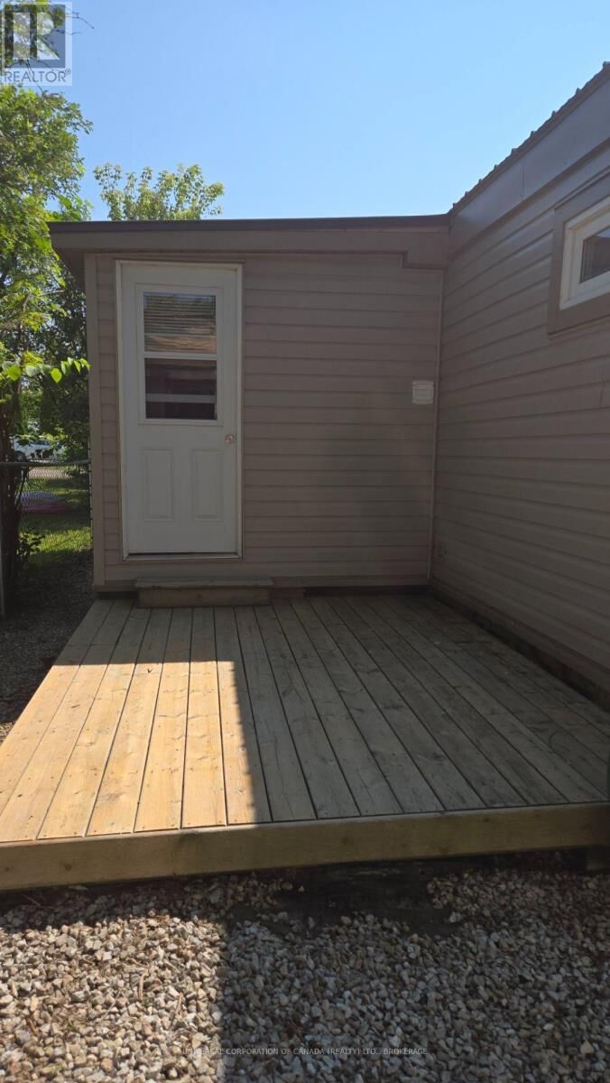 Property Photo:  18 Pineview Street  ON N0J 2J0 