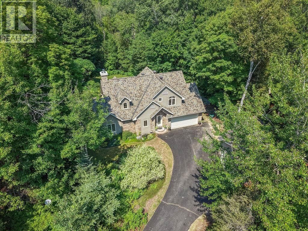 Property Photo: 966 Fourth Lin E ON P6A 6J8