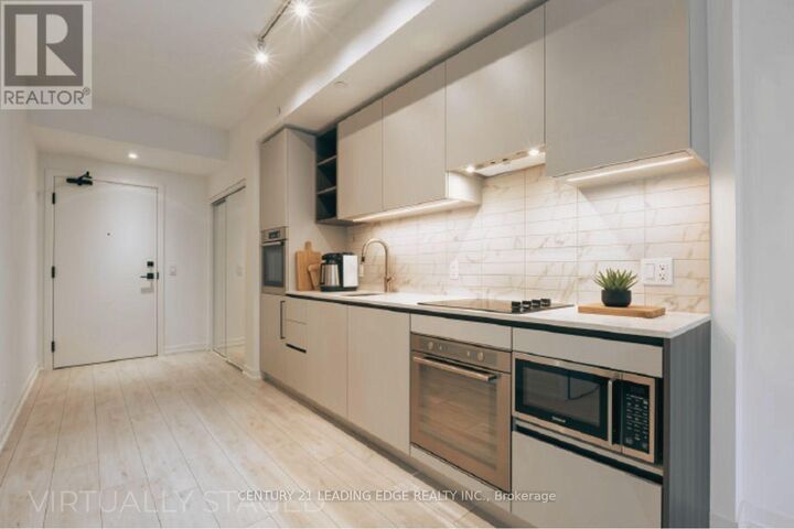 Property Photo: 55 Mercer Street Northeast 2210 ON M5V 1H3
