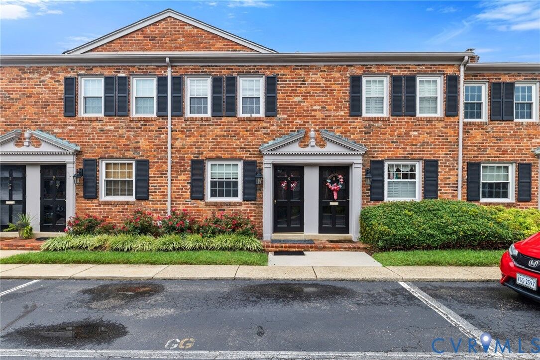 Property Photo: 405 N Hamilton Street G VA 23221