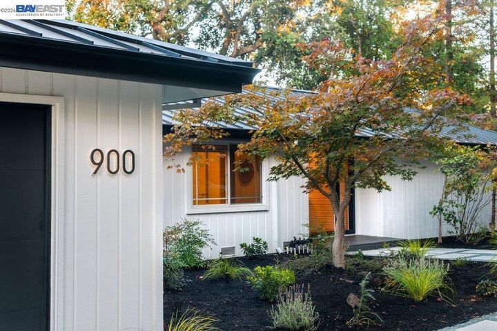 Property Photo: 900 Kirkcrest Rd CA 94507