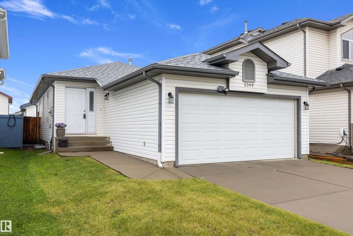Property Photo:  3344 24 Avenue NW  AB T6T 1Y5 