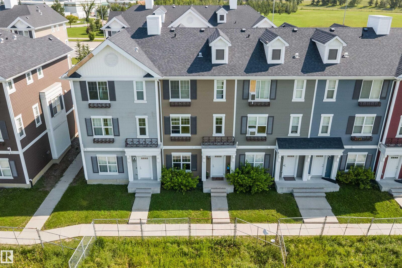 Property Photo:  8530 94 Street 2202  AB T8L 0V8 
