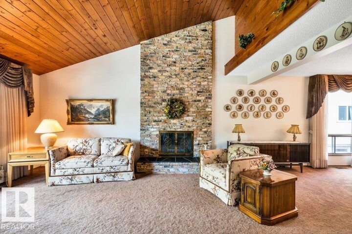 Property Photo:  23 Wentworth Crescent  AB T8N 3G7 