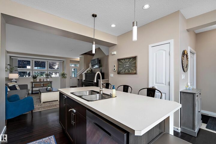 Property Photo:  21915 99 Avenue NW  AB T5T 4M5 
