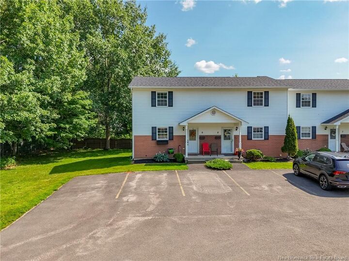 Property Photo:  175 Riverside Drive 9  NB E3A 6R1 