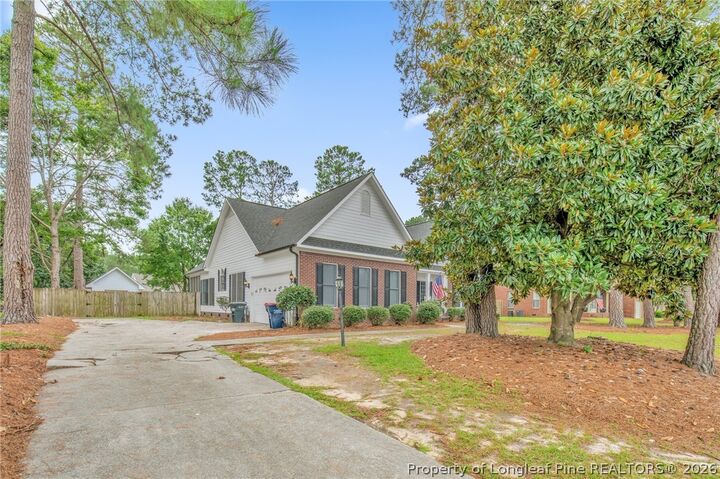 Property Photo:  5437 Labrador Drive  NC 28348 