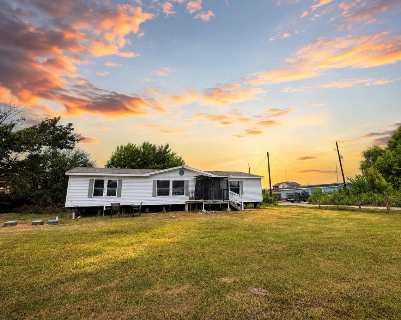 Property Photo:  1722 Dolores Street  TX 77583 