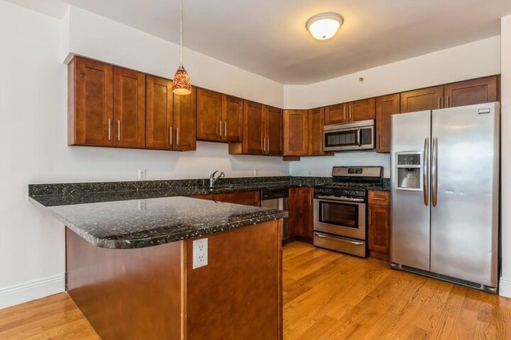 Property Photo:  125 43rd St 602  NJ 07087 
