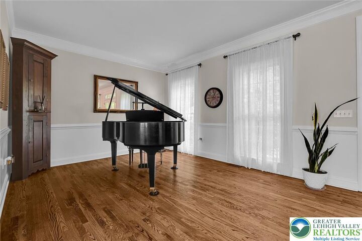 Property Photo: 2475 Woodland Hills Court PA 18055