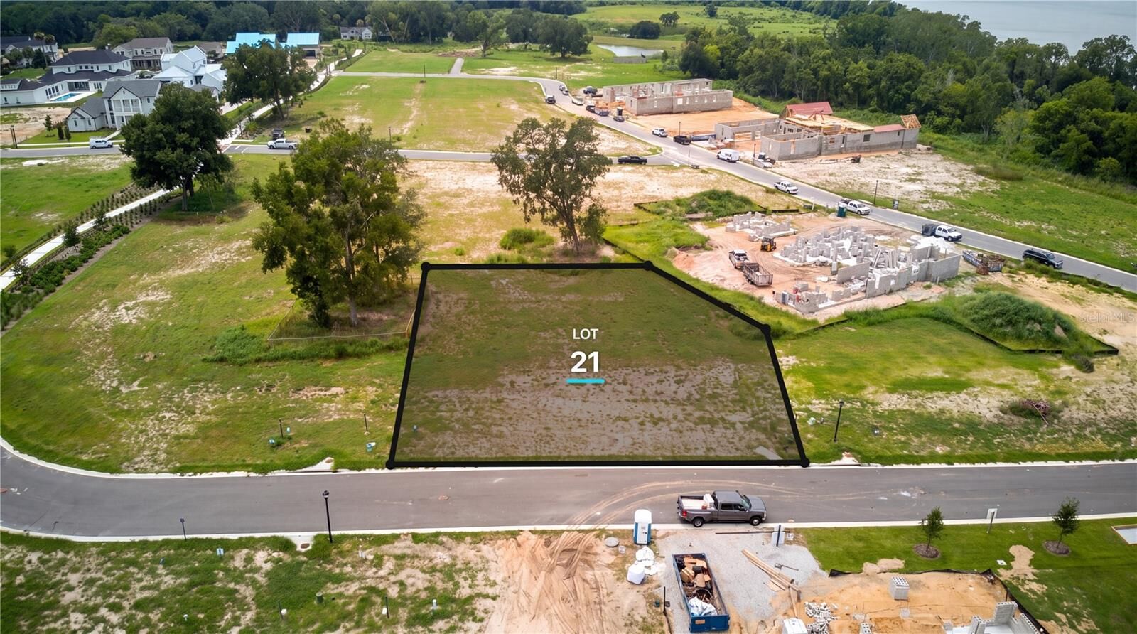 Property Photo:  523 Walker Street  FL 34787 