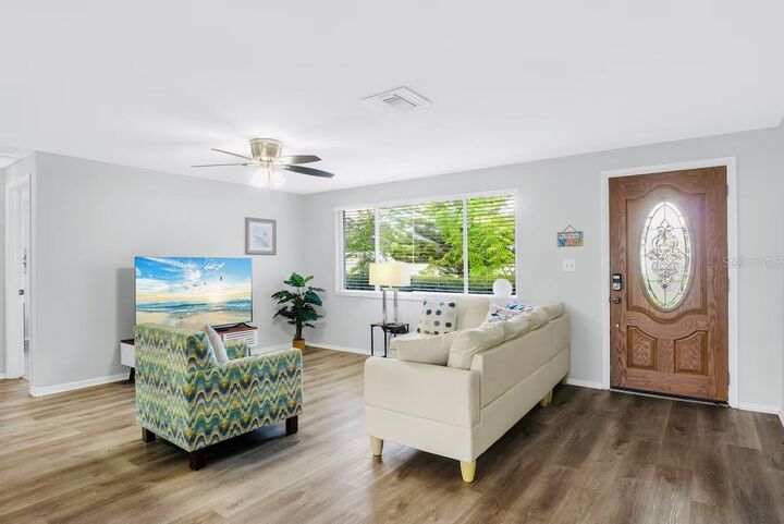 Property Photo:  8628 Magnolia Drive  FL 33777 