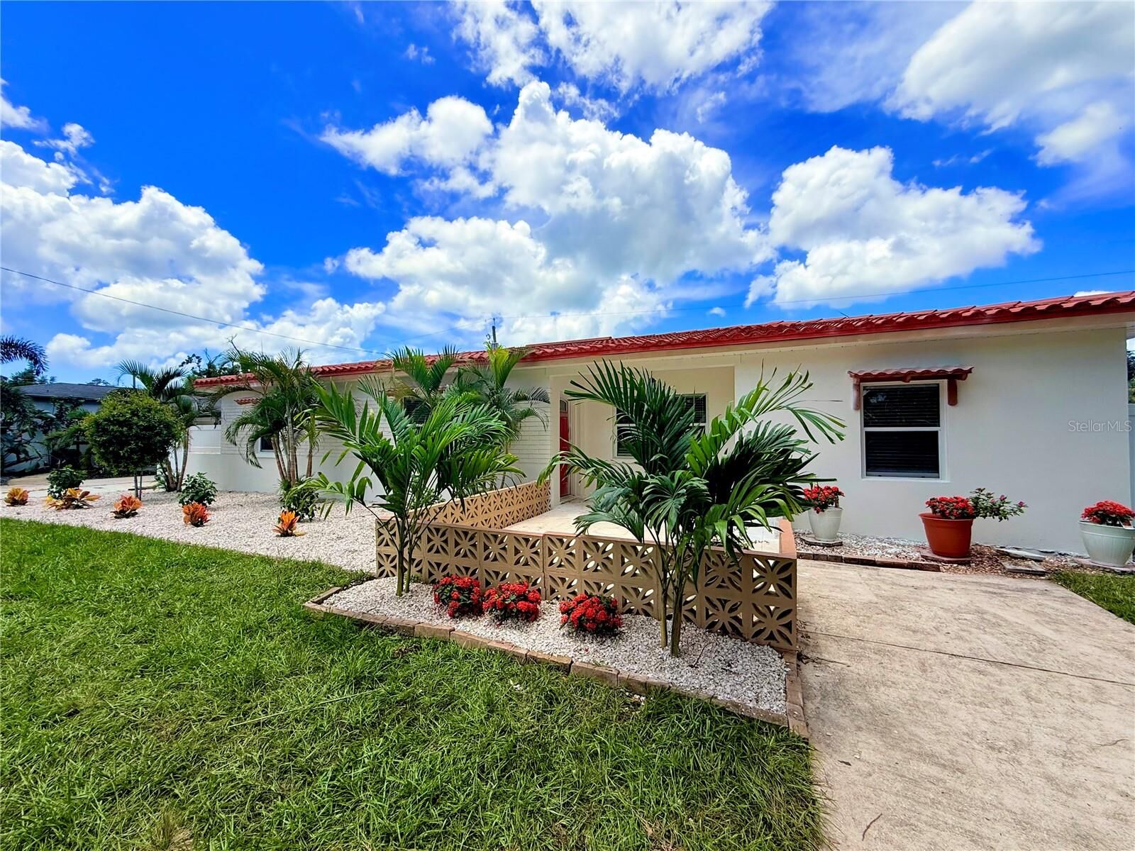 Property Photo:  1500 77th Street N  FL 33710 