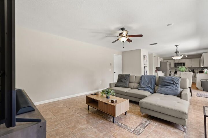 Property Photo: 3125 Holland Drive FL 32825
