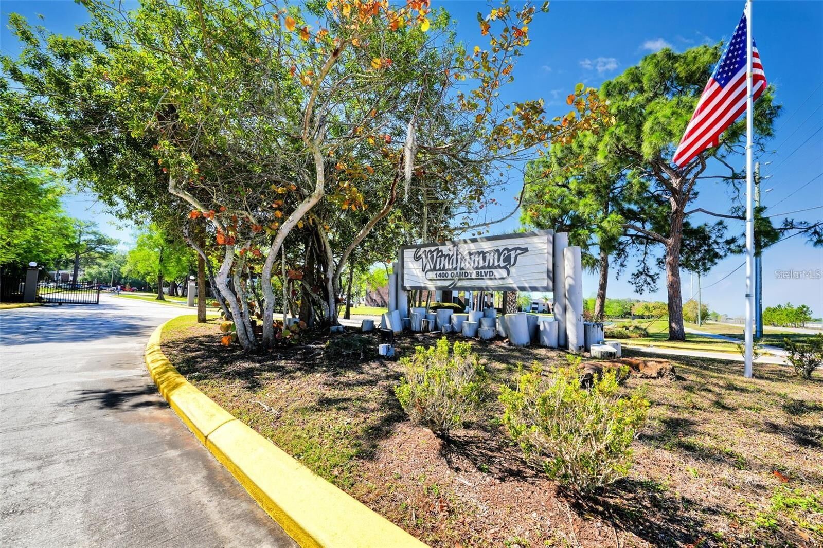 Property Photo:  1400 Gandy Boulevard N 1010  FL 33702 