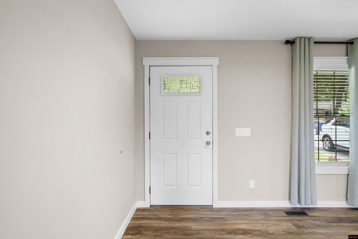Property Photo:  805 Illinois Avenue  AR 72653 