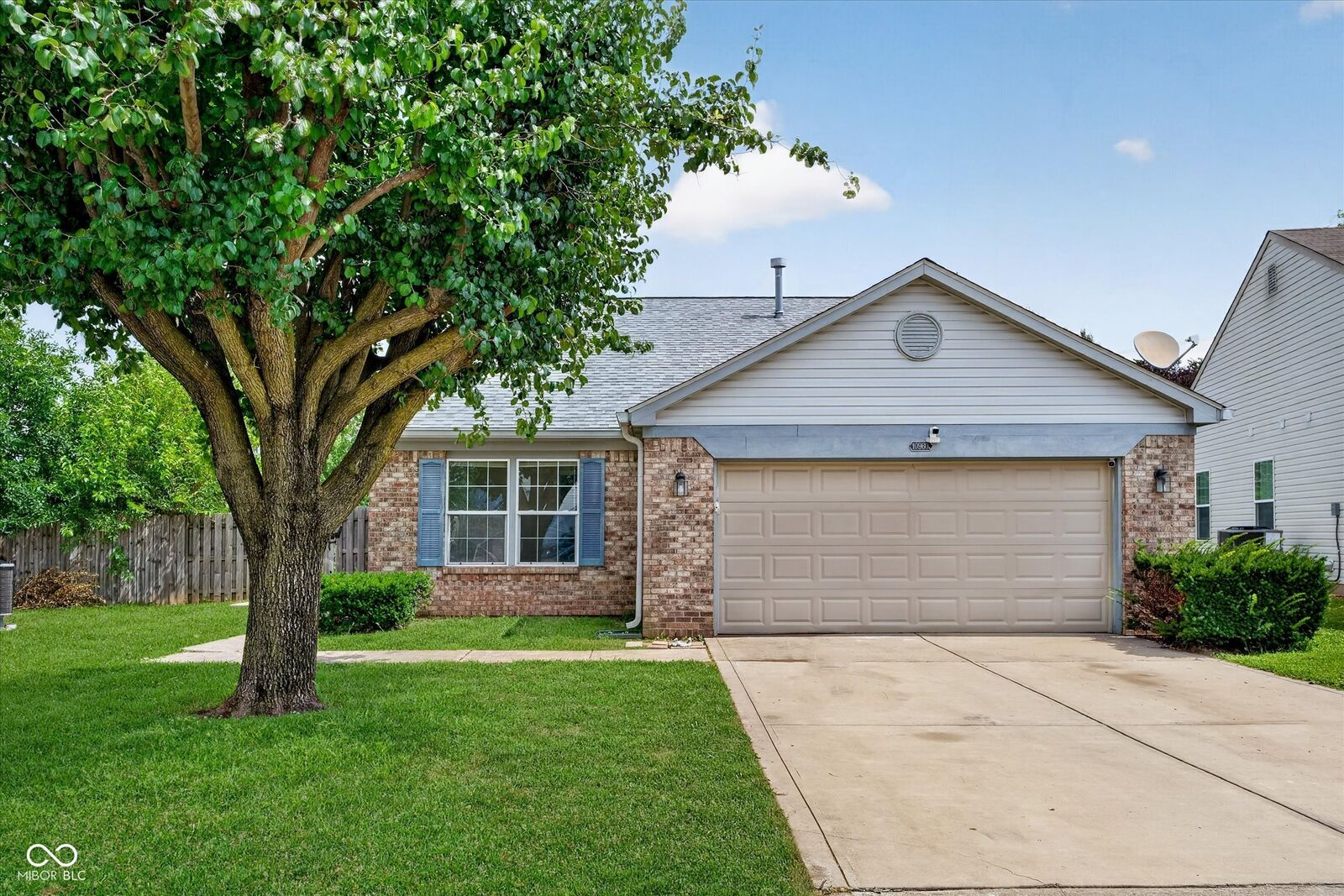 Property Photo: 10960 Bellflower Court IN 46235