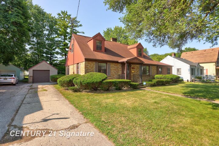 Property Photo:  1525 Beech Street  MI 48602 