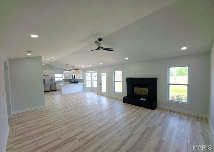 Property Photo: 87 Berretta MO 63390
