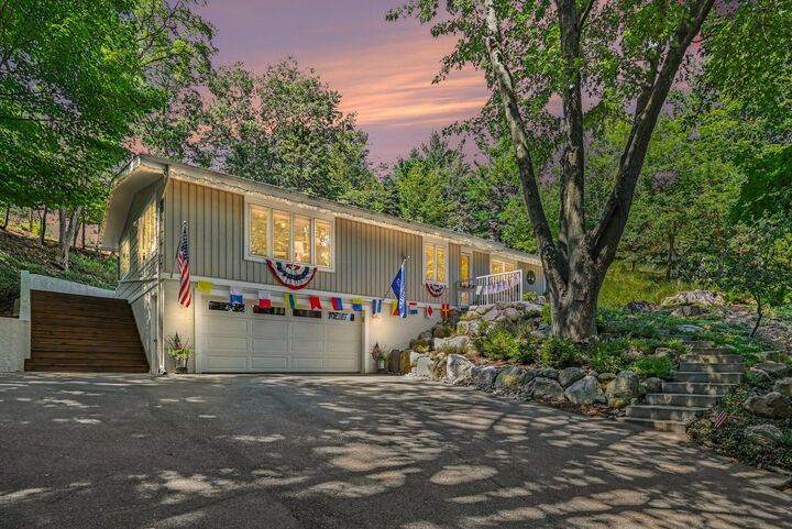 Property Photo: 405 Slayton Avenue MI 49417