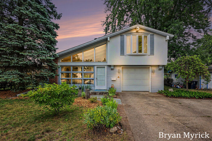 Property Photo: 202 E 25th Street MI 49423