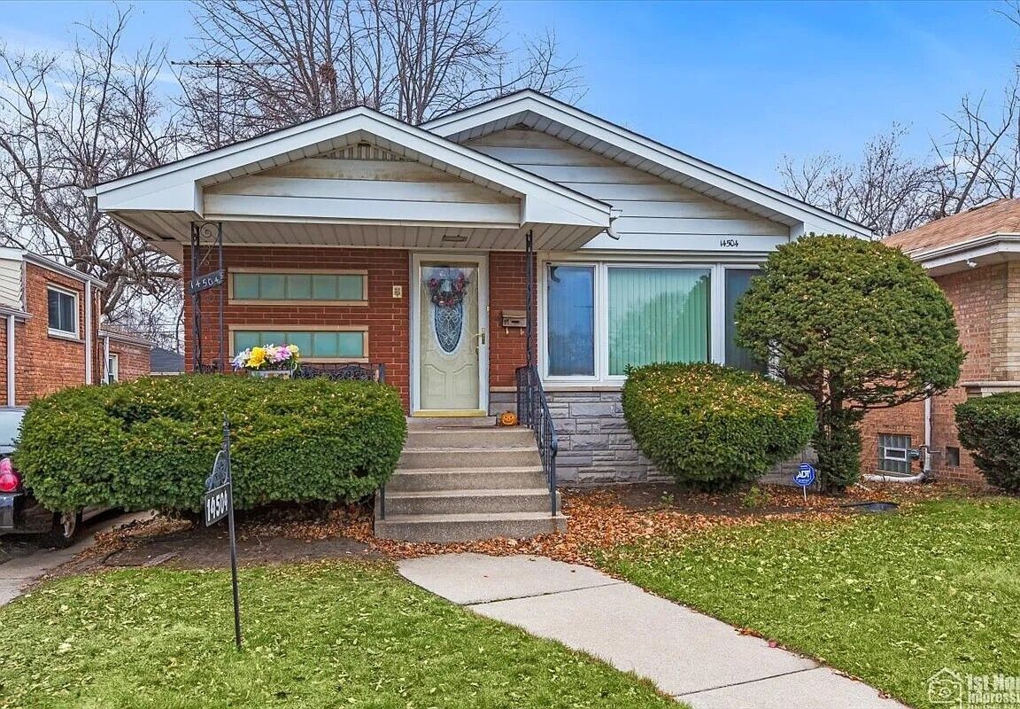 Property Photo:  14504 Ellis Avenue  IL 60419 