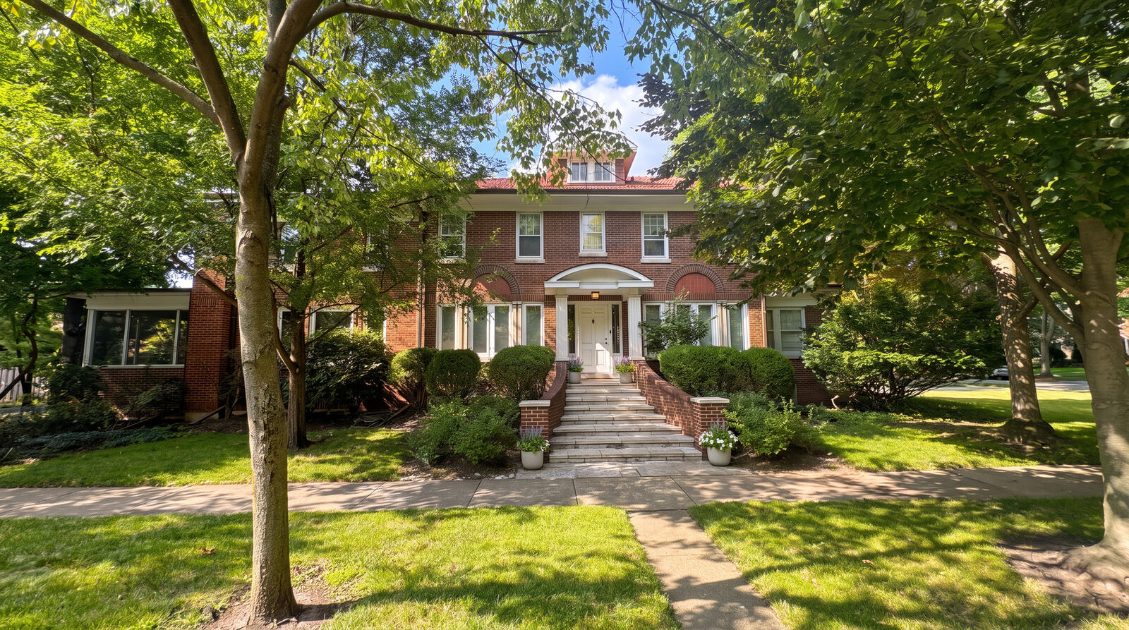 Property Photo:  1102 Jackson Avenue  IL 60305 