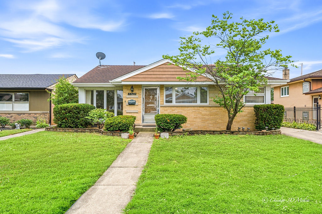 Property Photo:  7349 W Breen Street  IL 60714 