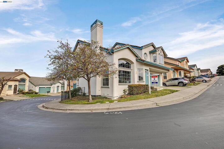 Property Photo:  22 Buena Vista Rd  CA 94080 