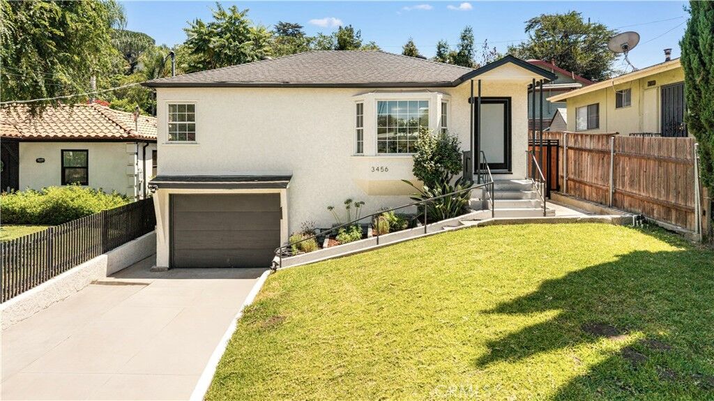Property Photo:  3456 Division  CA 90065 